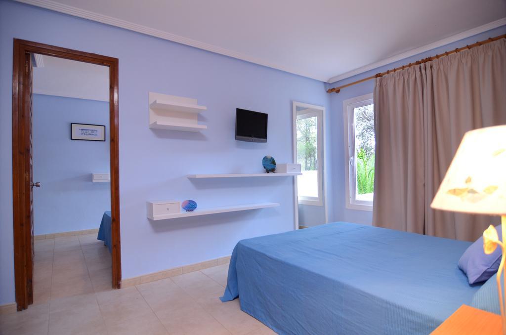 Hostal Cala Boix Es Cana Chambre photo