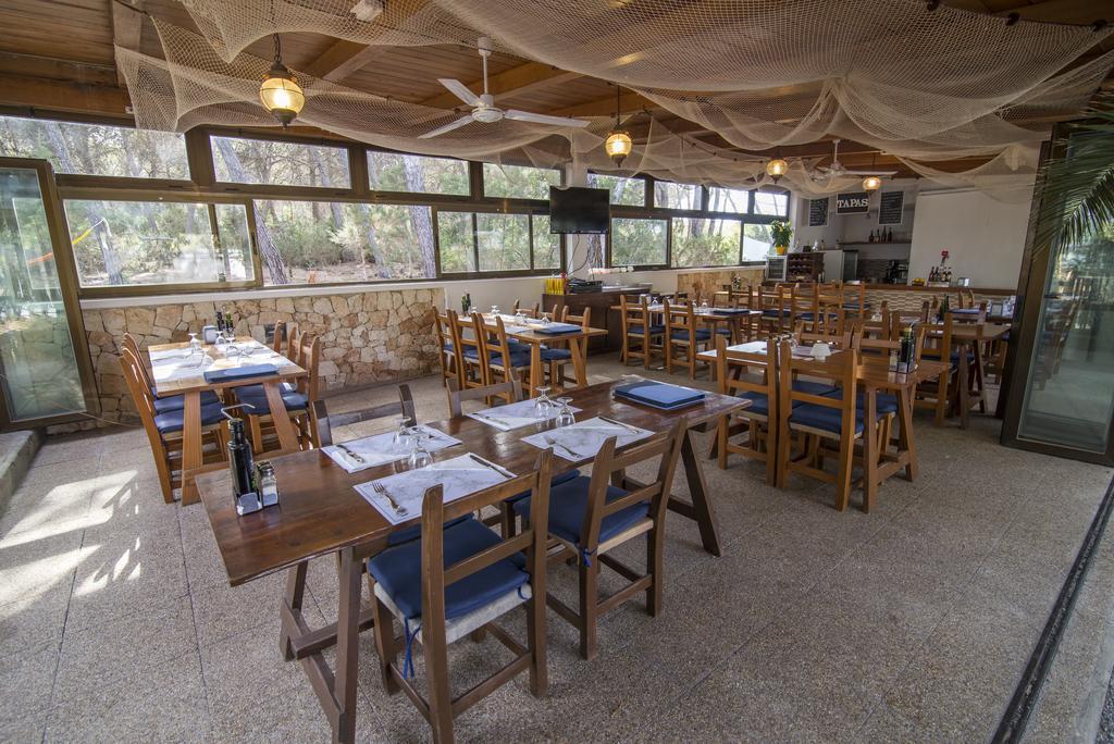 Hostal Cala Boix Es Cana Extérieur photo