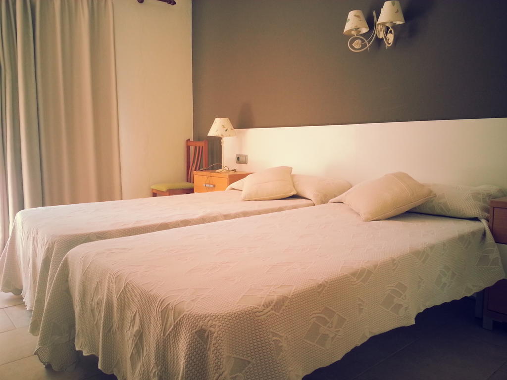 Hostal Cala Boix Es Cana Chambre photo