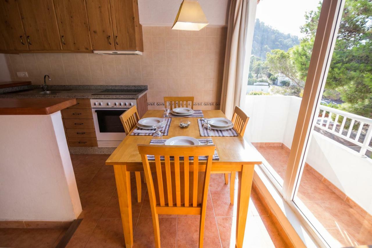 Hostal Cala Boix Es Cana Extérieur photo